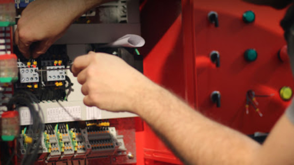 Suministro e Instalacion de Tableros Controladores